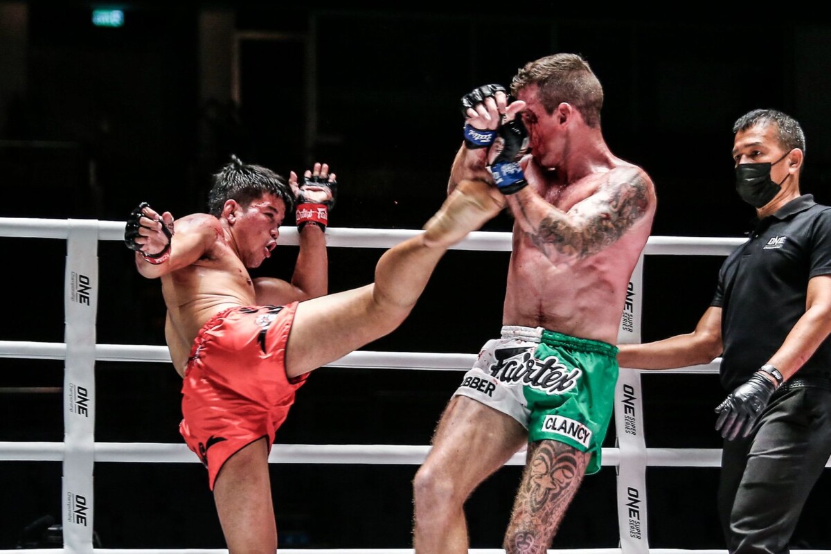 Pongsiri PK Saenchai Muaythaigym Sean Clancy 1920X1280 26