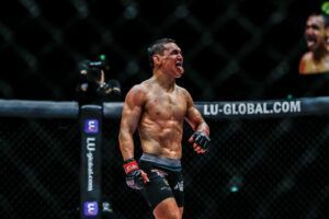 Kairat Akhmetov Dae Hwan Kim ONE Collision Course 1920X1280 14 300x200 2.jpg