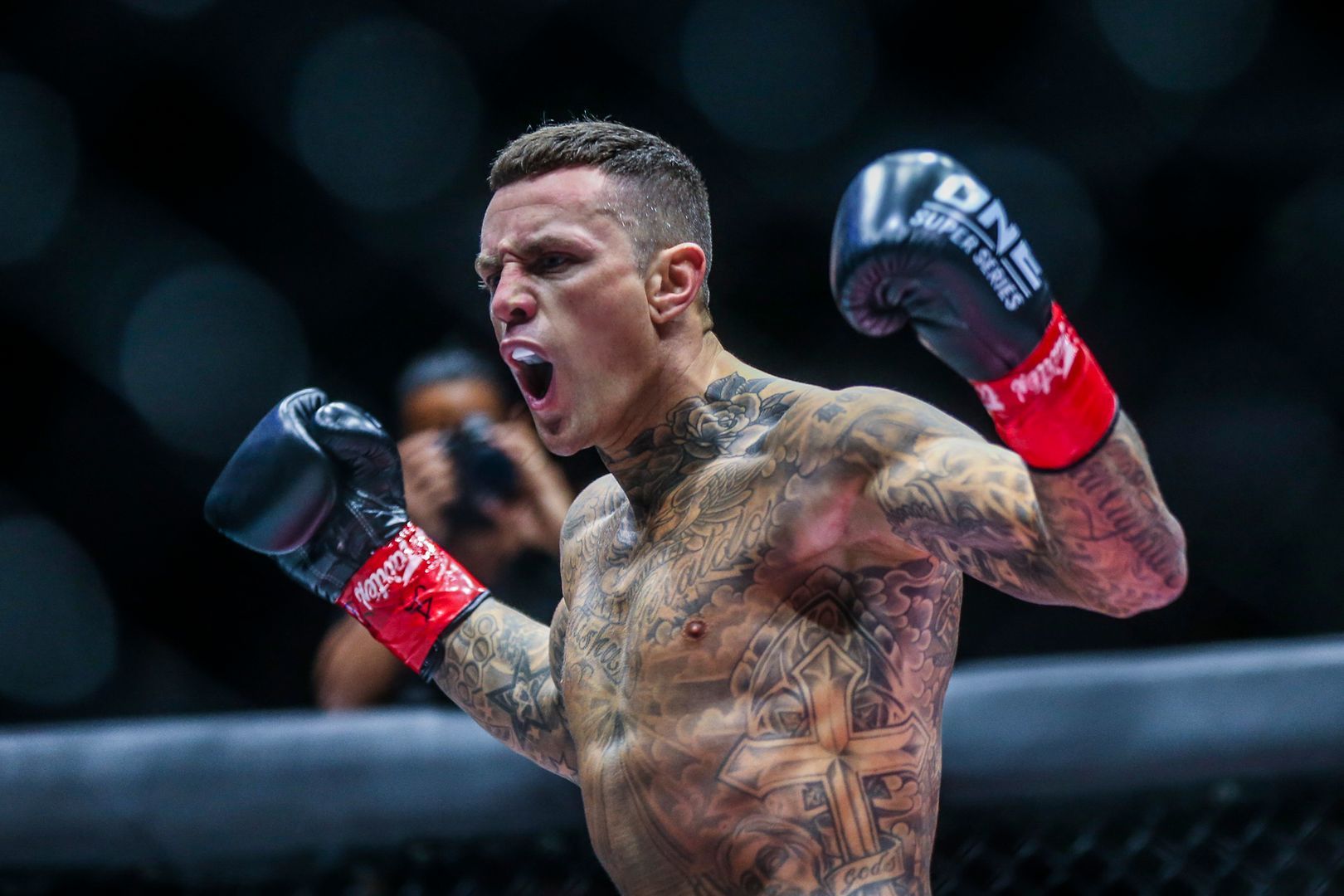 Nieky Holzken Elliot Compton ONE BIG BANG II 1920X1280 21