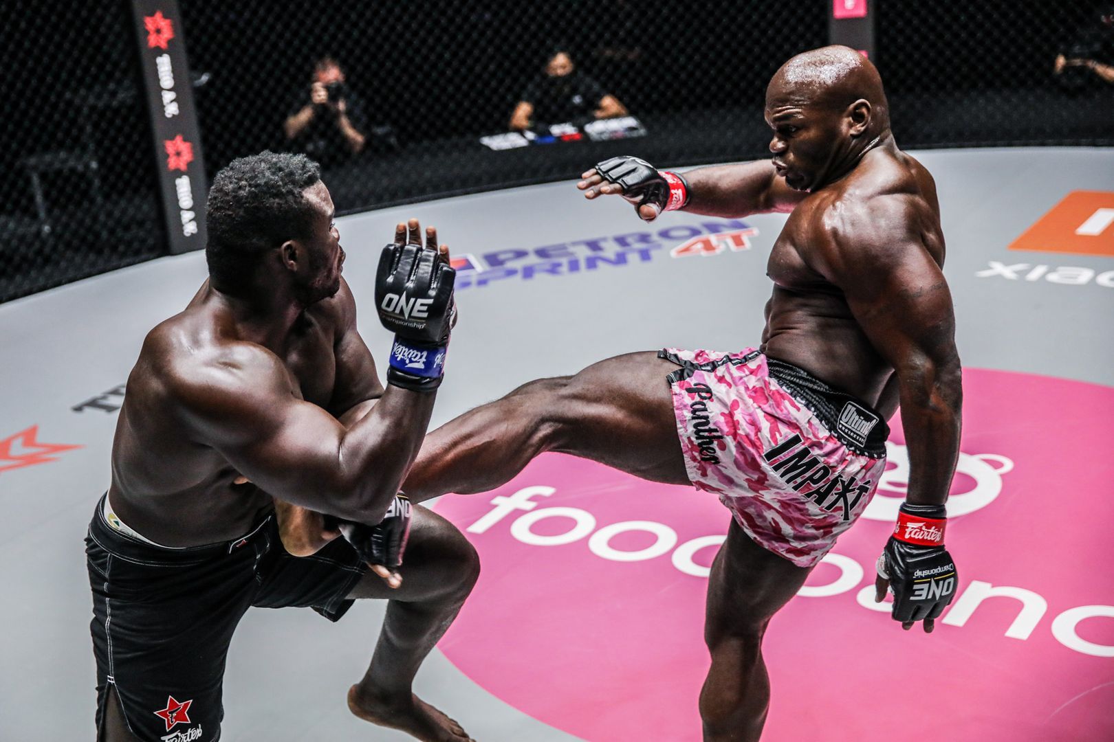 Alain Ngalani Oumar Kane ONE UNBREAKABLE III 1920X1280 13