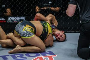 Stamp Fairtex Alyona Rassohyna UNBREAKABLE III 1920X1280 34