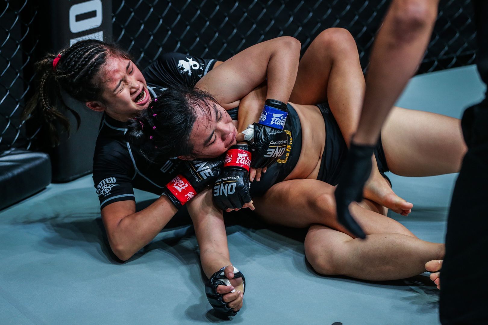 Sunisa Srisen Victoria Lee FISTS OF FURY 1920X1280 8