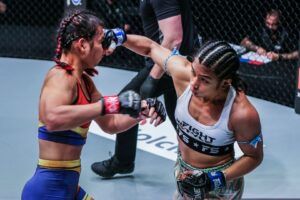 Wondergirl Fairtex Jackie Buntan FISTS OF FURY 1920X1280 9 1