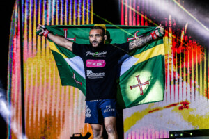 John Lineker Troy Worthen 1920X1280 ONE on TNT III 3