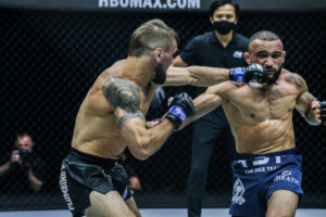 John Lineker Troy Worthen 1920X1280 ONE on TNT III 42