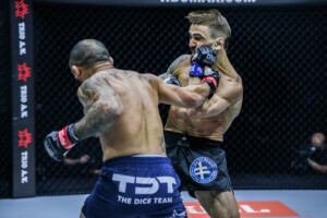 John Lineker Troy Worthen 1920X1280 ONE on TNT III 43