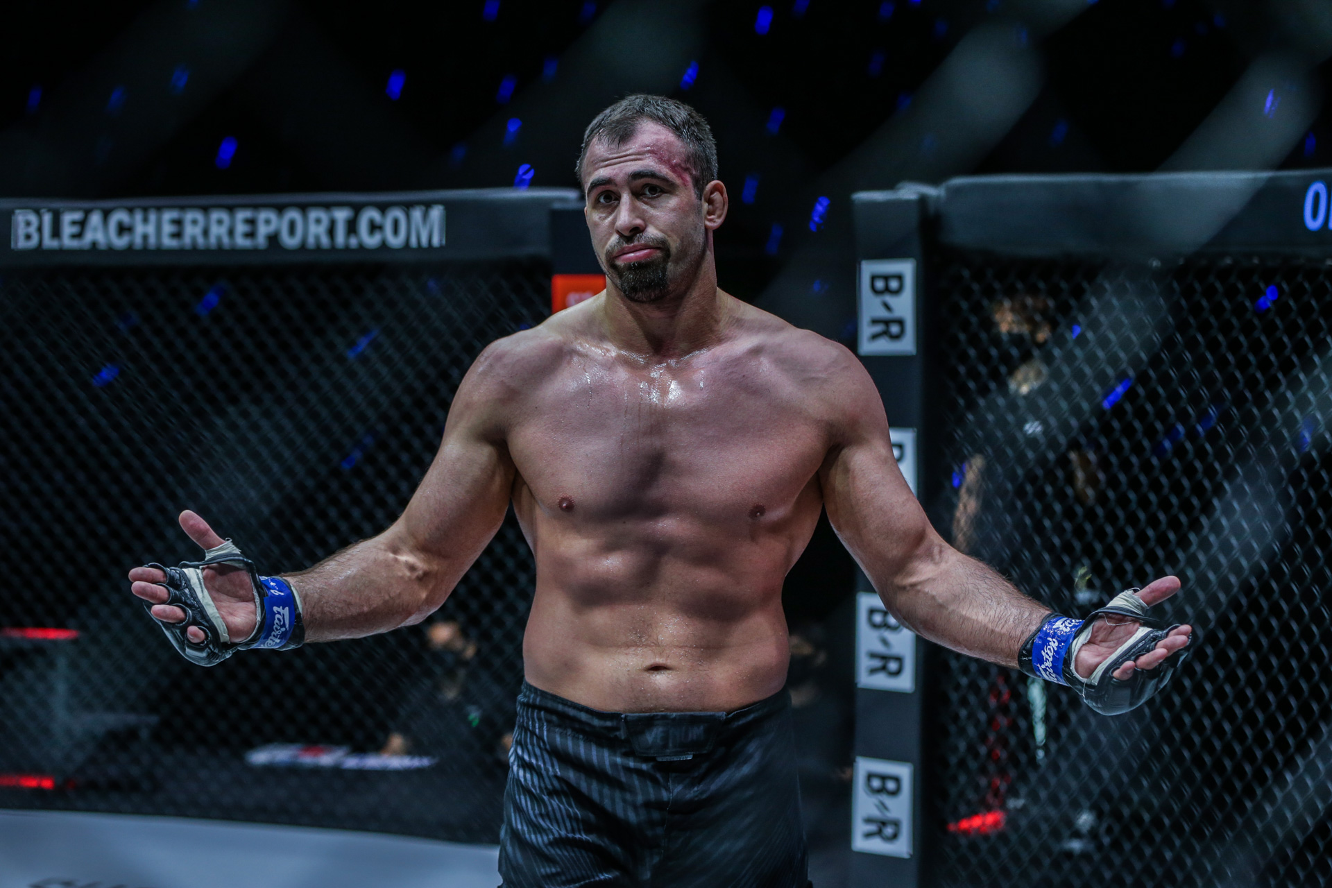 Kirill Grishenko Oumar Kane 1920X1280 ONE on TNT IV 11