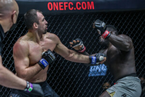 Kirill Grishenko Oumar Kane 1920X1280 ONE on TNT IV 6