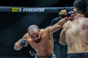 Ok Rae Yoon Eddie Alvarez 1920X1280 ONE on TNT IV 16
