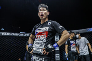 Ok Rae Yoon Eddie Alvarez 1920X1280 ONE on TNT IV 3