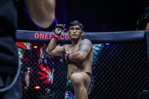 Reinier De Ridder Aung La N Sang 1920X1280 ONE on TNT IV 32