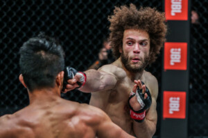 Edward Kelly Ahmed Faress FULL BLAST 1920X1280 9
