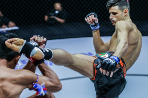 Mongkolpetch Petchyindee Academy Elias Mahmoudi FULL BLAST 1920X1280 27