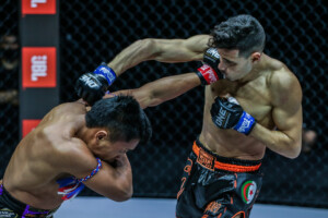 Mongkolpetch Petchyindee Academy Elias Mahmoudi FULL BLAST 1920X1280 36