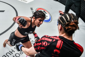 Ritu Phogat Lin Heqin BATTLEGROUND 1920X1280 13