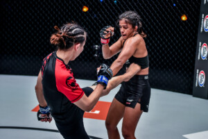 Ritu Phogat Lin Heqin BATTLEGROUND 1920X1280 16