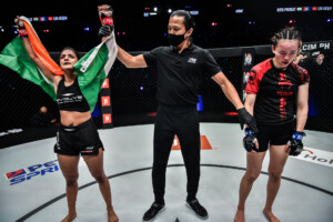 Ritu Phogat Lin Heqin BATTLEGROUND 1920X1280 22