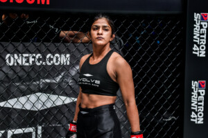 Ritu Phogat Lin Heqin BATTLEGROUND 1920X1280 3