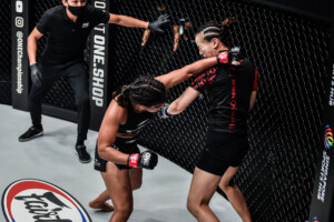 Ritu Phogat Lin Heqin BATTLEGROUND 1920X1280 8