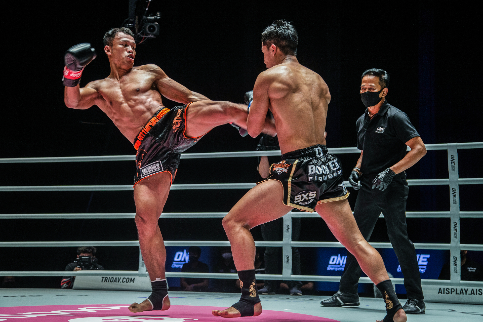 Sitthichai Kicks Superbon 1920X1280