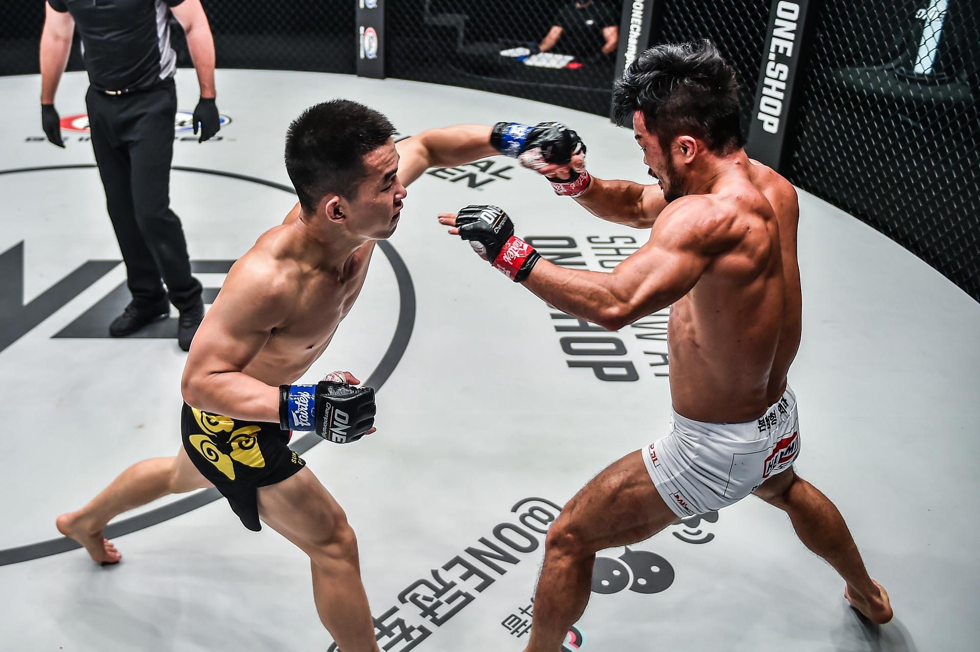 Xie Wei Dae Hwan Kim BATTLEGROUND III 1920X1278 23