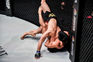 Xie Wei Dae Hwan Kim BATTLEGROUND III 1920X1278 7