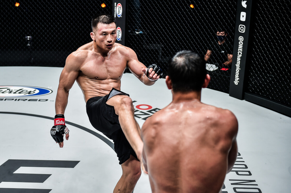 Pictures from the lightweight showdown between Eduard Folayang and Zhang Lipeng at ONE: BATTLEGROUND II