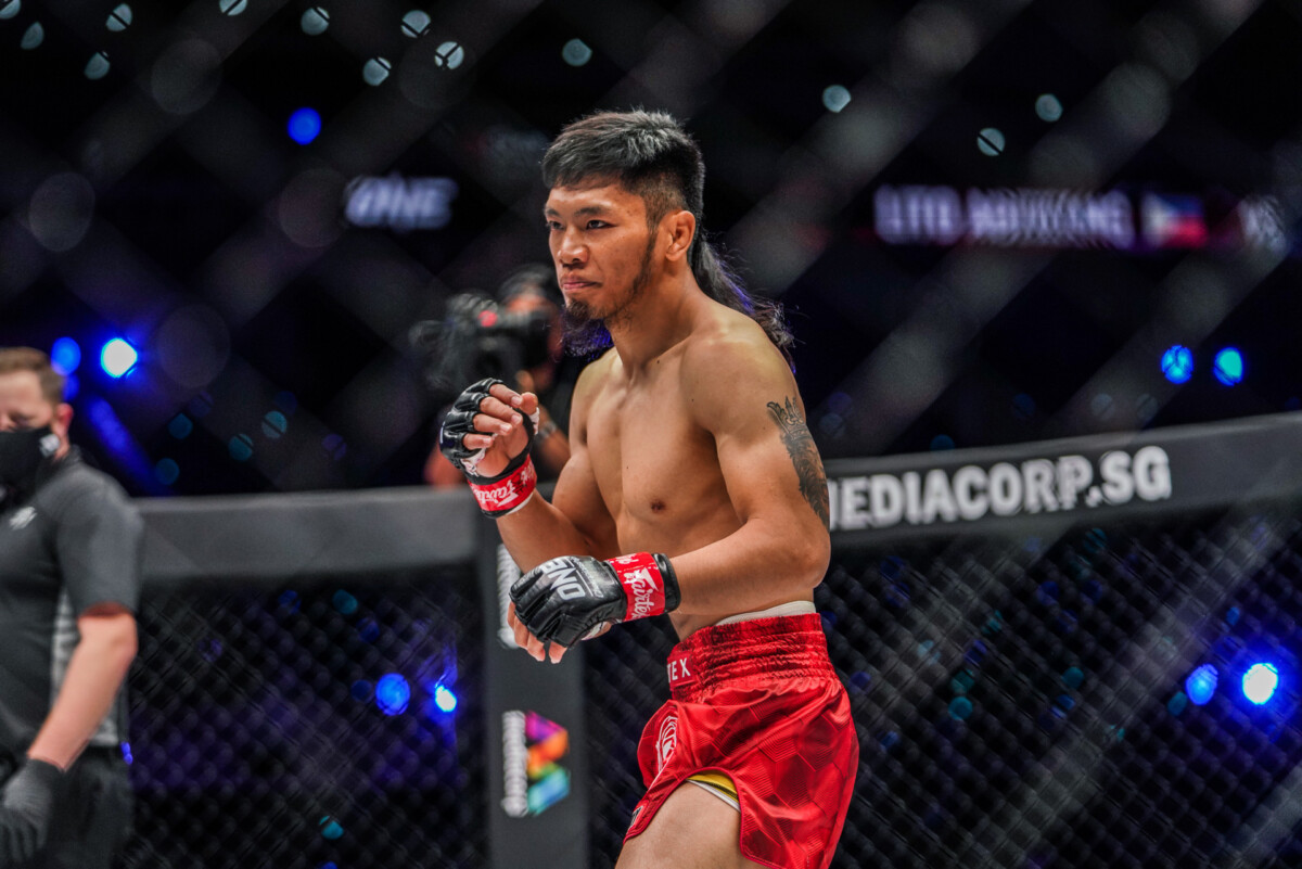 Pictures from the fight between Lito Adiwang and Hexigetu at ONE: REVOLUTION