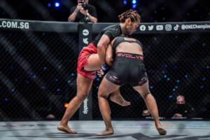 Ritu Phogat Jenelyn Olsim 1920X1280 ONE NextGen 31.jpg