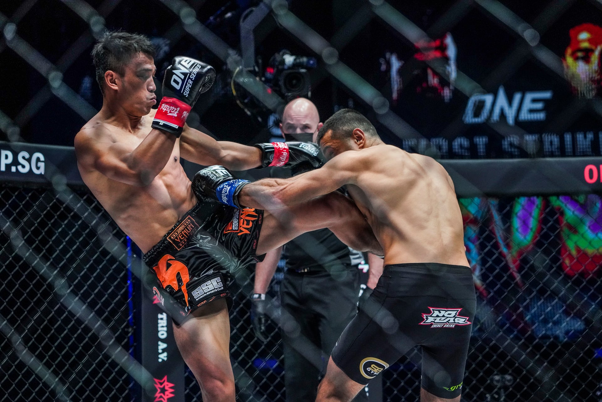 Sitthichai Tayfun Ozcan 1920X1280 ONE First Strike 53.jpg