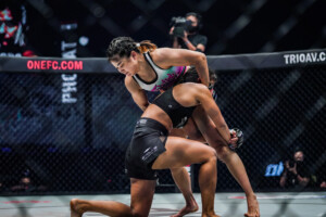 Stamp Ritu Phogat WINTERWARRIORS 1920X1280 90