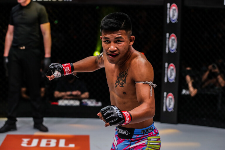 Demetrious Johnson Rodtang Jitmuangnon ONE X 1920X1280 13 768x512