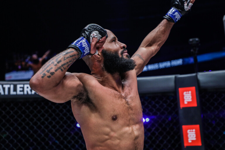 Demetrious Johnson Rodtang Jitmuangnon ONE X 1920X1280 41 768x512