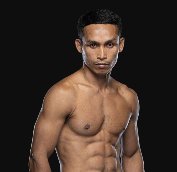 Chalongsuk_Jacksonmuaythai hero 1200x1165 1