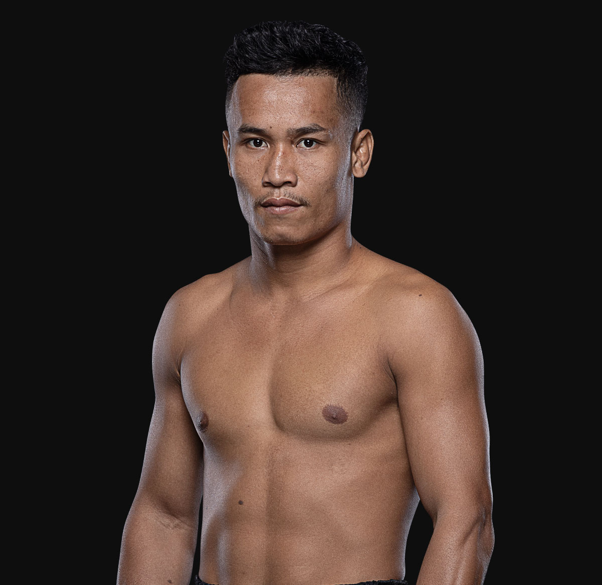 Muanglao_Kiattongyot hero 1200x1165 1