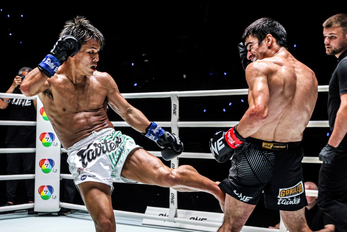 与座优贵 一战判定 战胜 埃尔布鲁斯·奥斯曼诺夫