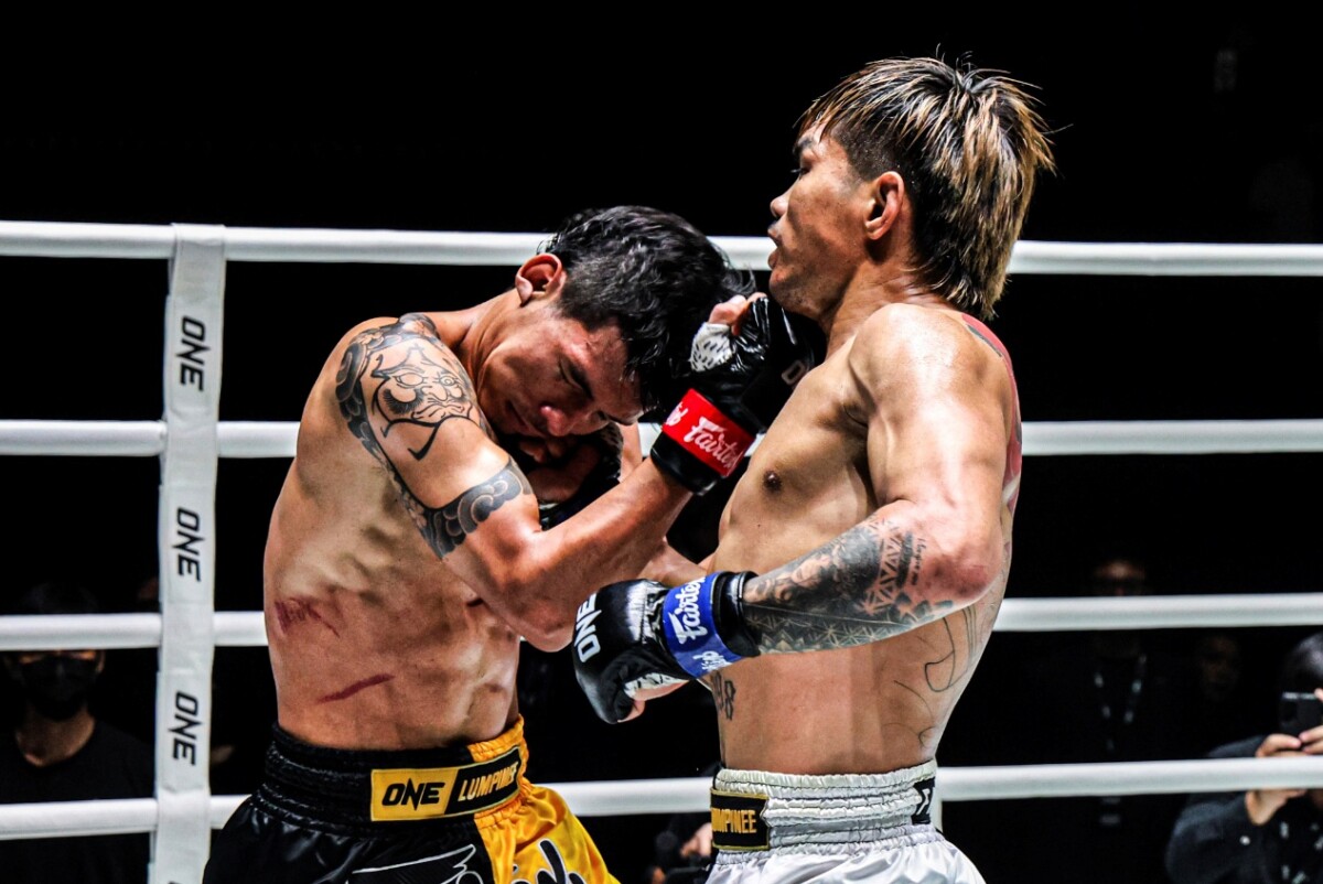 查玛 第三回合 1分57秒 TKO 苏帕真